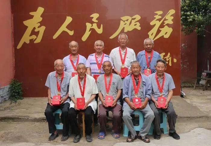 寻找游泳套件